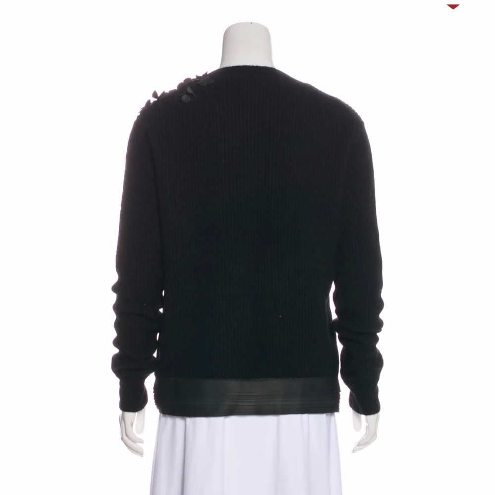 VERA WANG / Merino Wool Floral-Appliqué Sweater - Picture 3 of 6